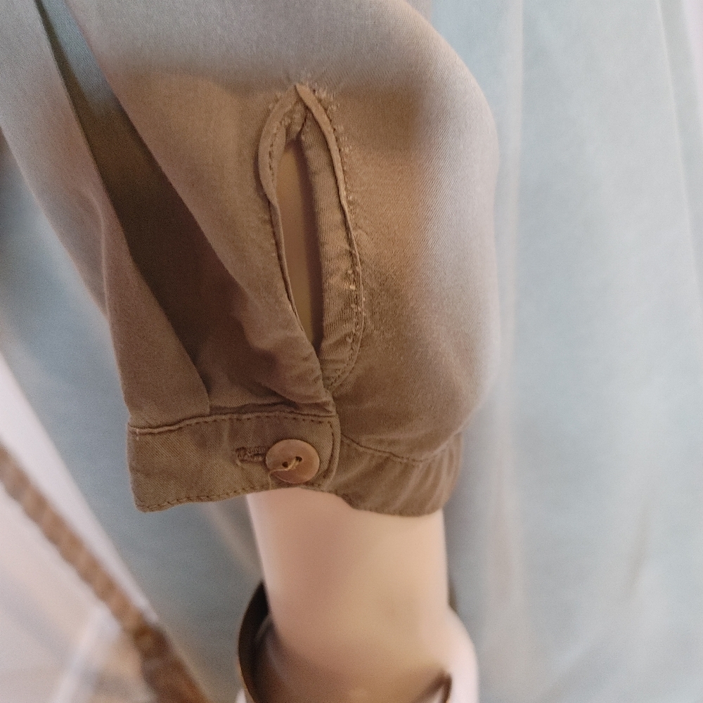 ANTHROPOLOGIE LA VI BY SAM & LAVI Riverwalk Buttondown Top, Green M - Picture 10 of 14